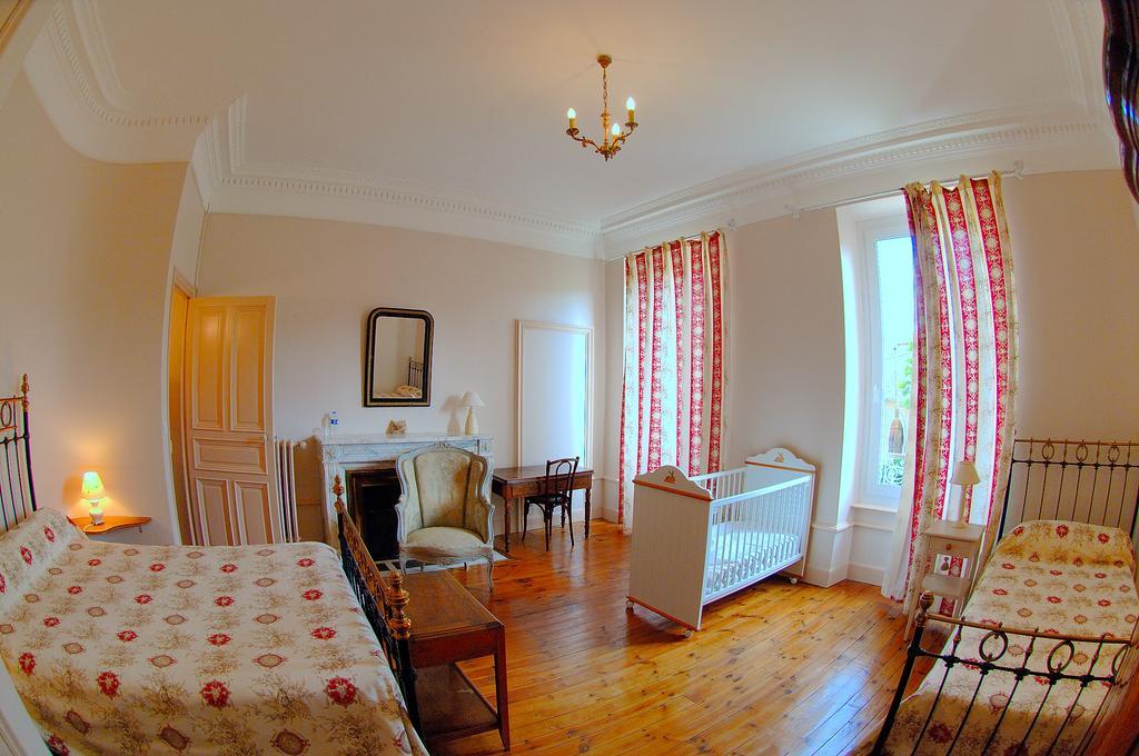 La Maison De Mariecamille Ξενοδοχείο Saint-Germain-Lembron Εξωτερικό φωτογραφία